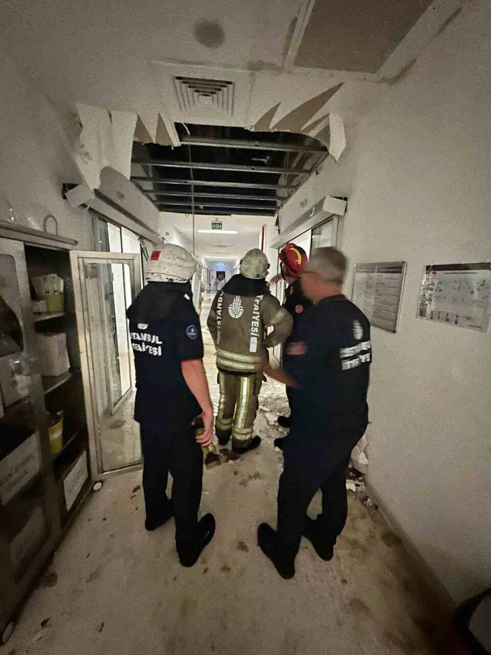 Hastanenin yeni doğan ünitesinde tavan çöktü