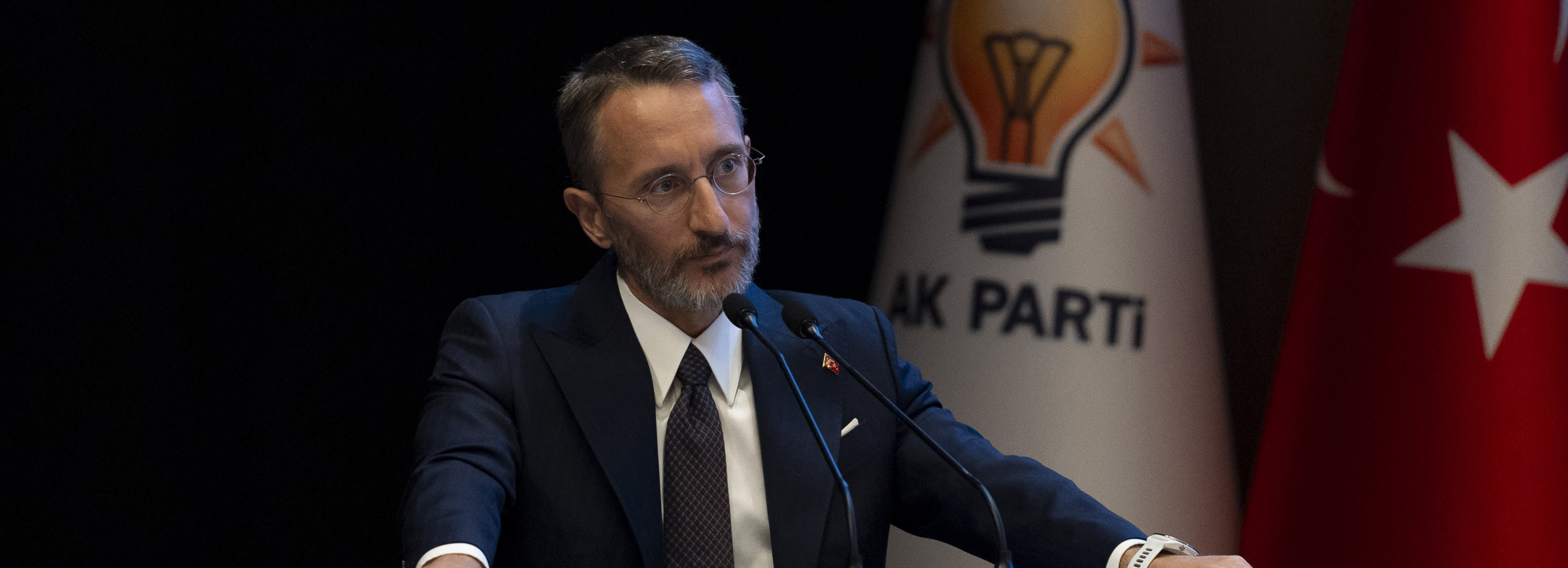 İletişim Başkanı Altun: "Türk kurumlarıyla işbirliği yapın”