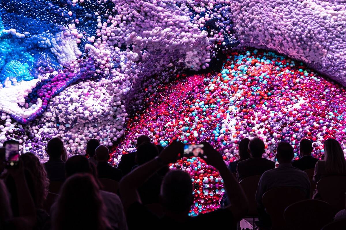 Refik Anadol'un "Rumi Rüyaları" isimli dijital sergisi Macaristan'da