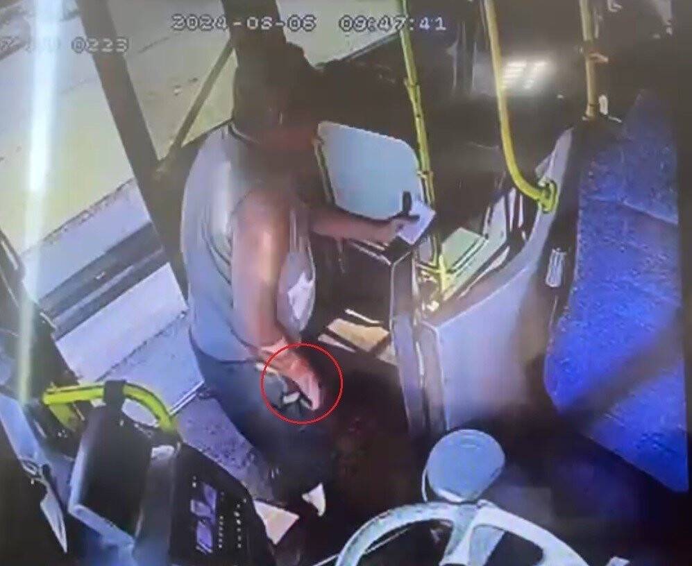 Halk otobüsü şoförünü tokatlayıp kontak anahtarını alan sürücü: "Olayın siniriyle oldu"