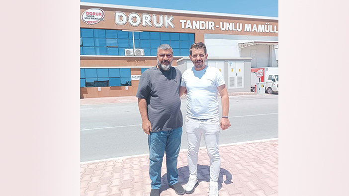 Arslan misafirini ağırladı