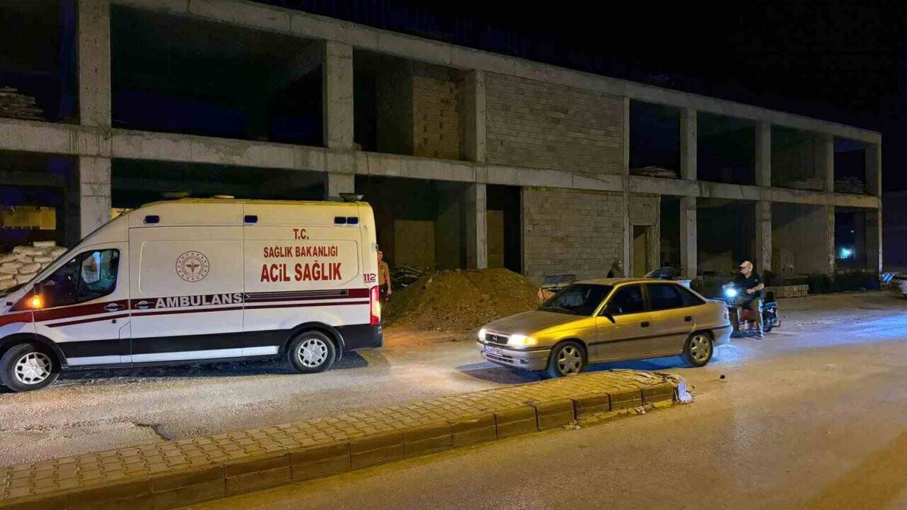 Bekçilik yaptığı inşaattan düşerek yaralandı