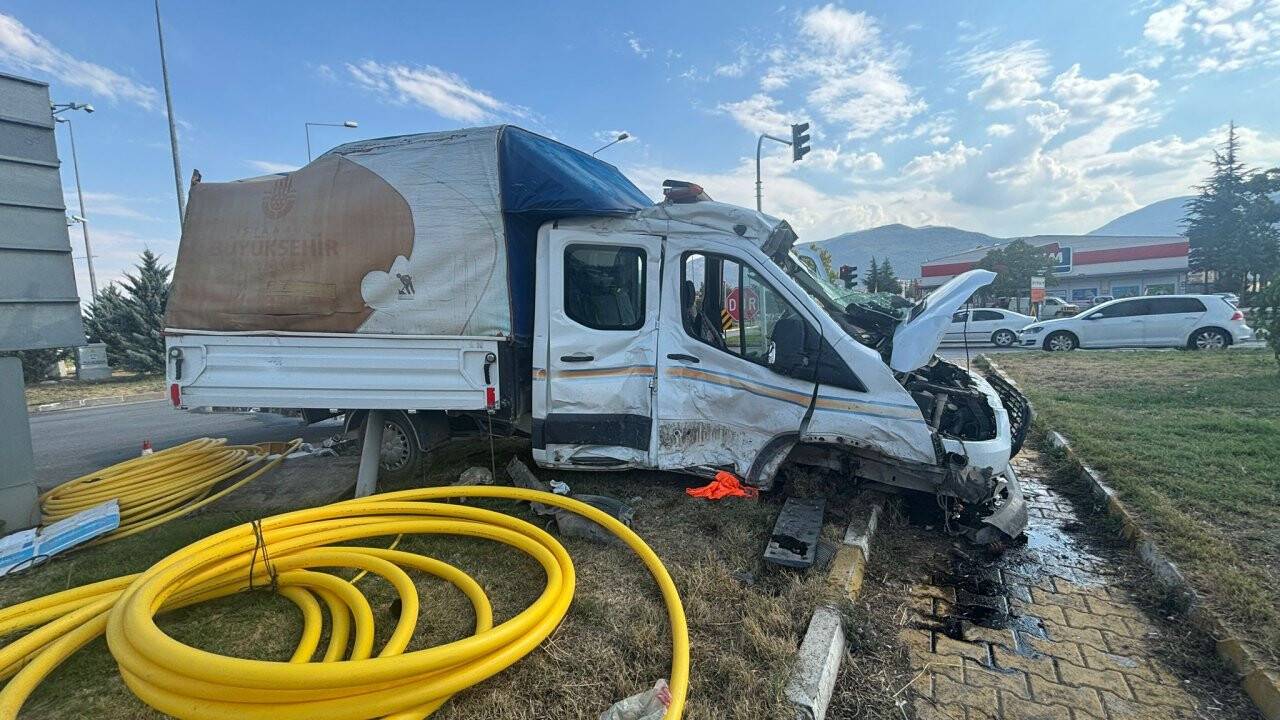 Konya'da trafik kazasında 2 kişi yaralandı