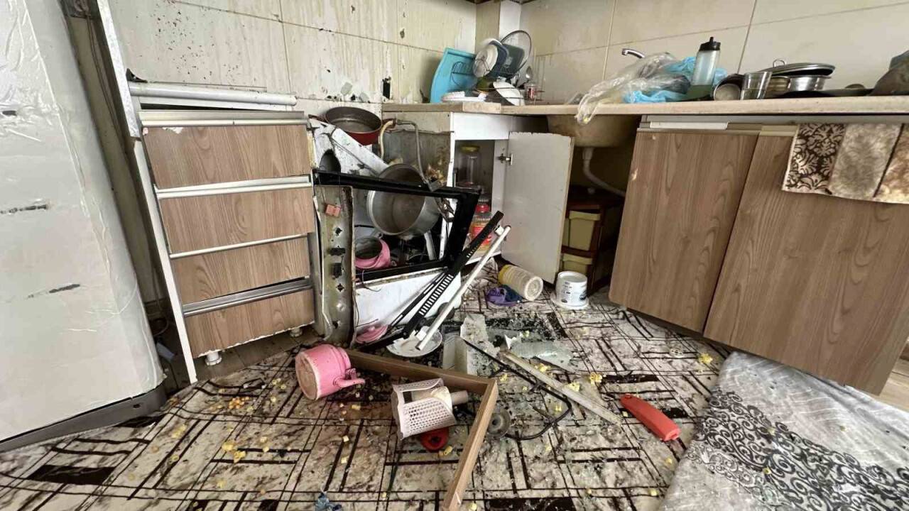 Düdüklü tencere bomba gibi patladı