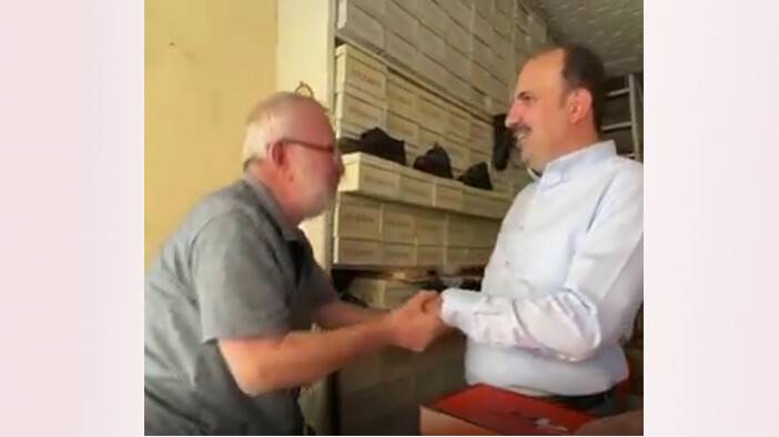 Konya Büyükşehir Belediye Başkanı Uğur İbrahim Altay'la Bedesten'in duayen esnaflarından Rahmi Atçeken'in sohbeti (TIKLA&İZLE)