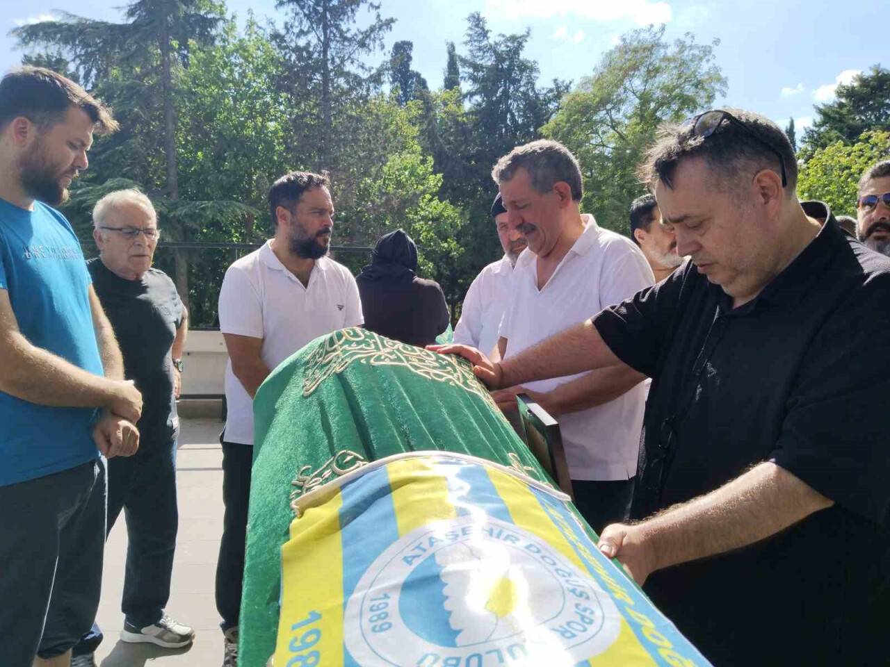 Hababam Sınıfı'nın efsane oyuncusu son yolculuğuna uğurlandı