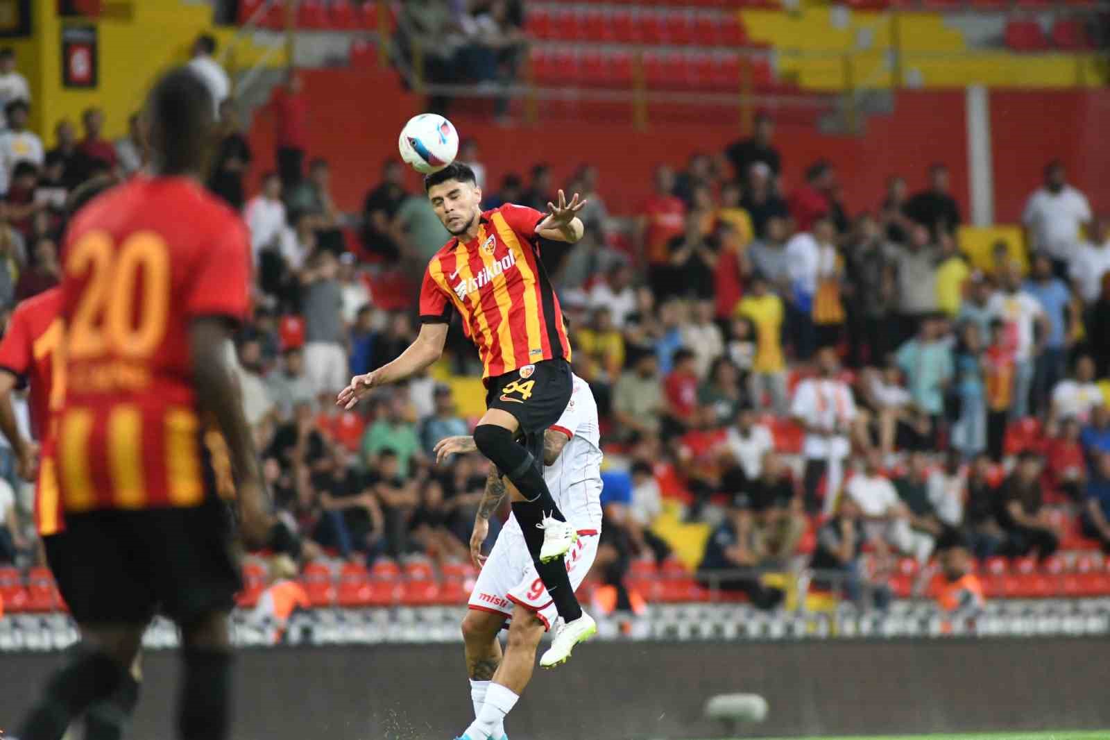 Sivas, Kayserispor'u deplasmanda devirdi