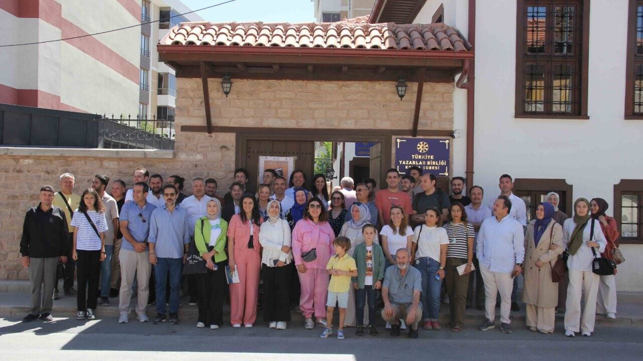 TYB Konya Şubesinde “Konya’da Fotoğraflarla Bir Gün” Sergisi gerçekleştirildi