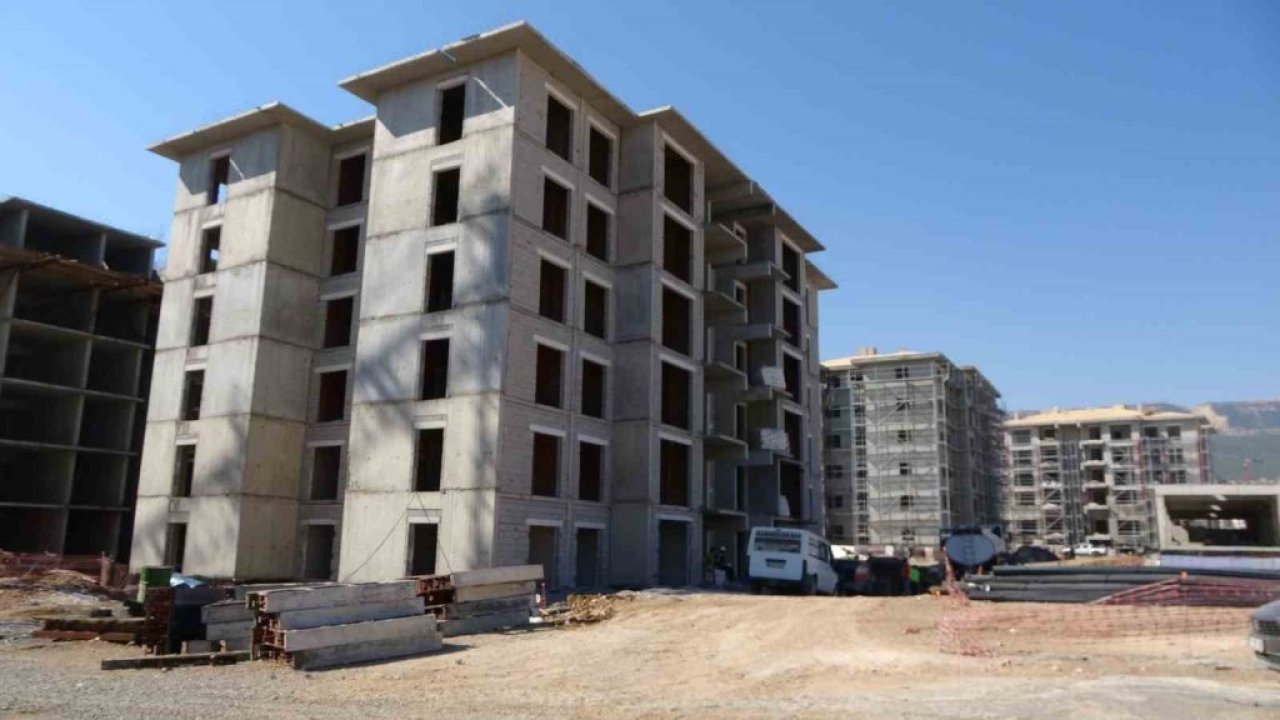 Ebrar Sitesi’nde dönüşüm hızlandı, yeni binaların örnek daireleri ortaya çıktı