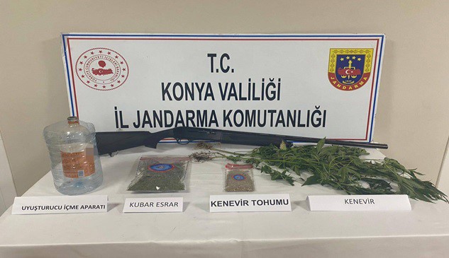 Konya’da 3 ilçede uyuşturucu operasyonu: 5 gözaltı