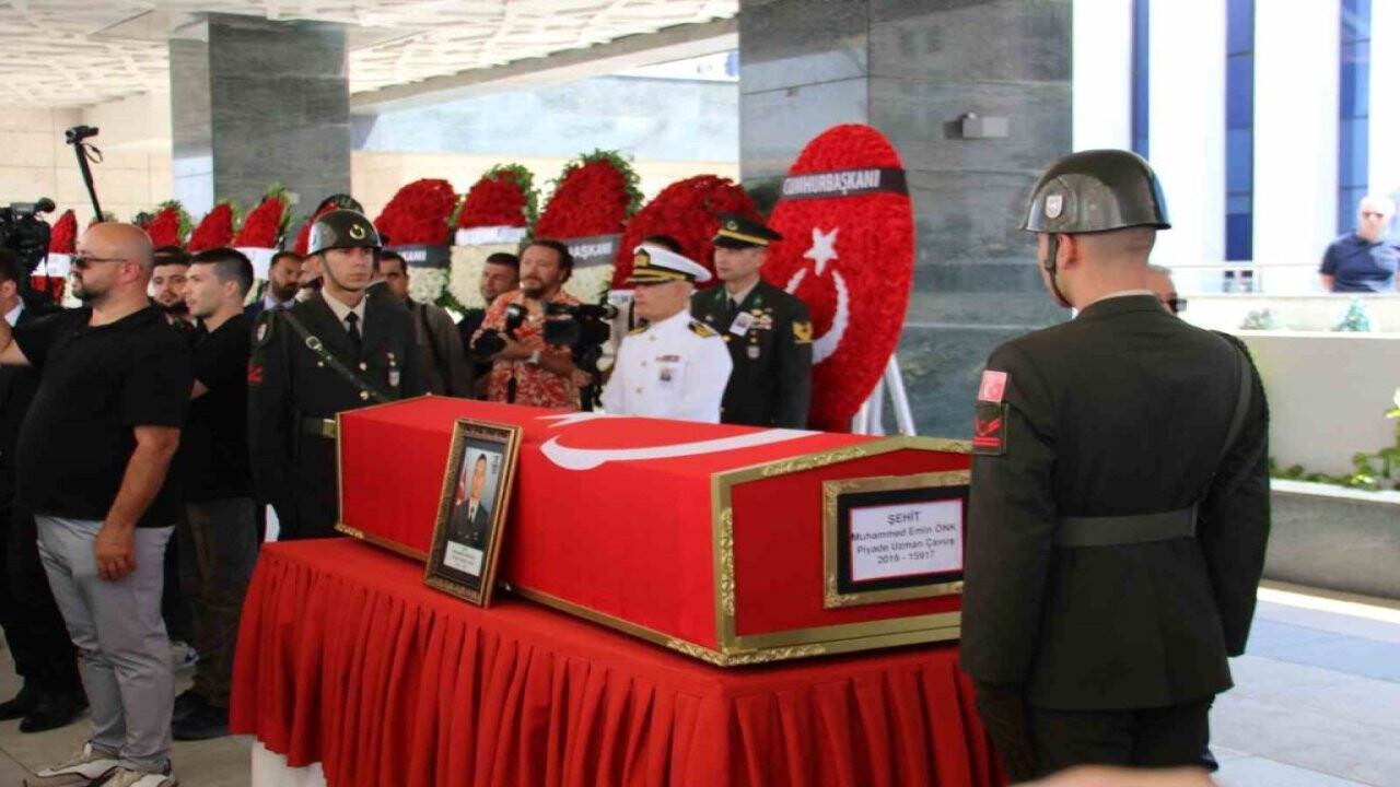 Şehit Piyade Uzman Çavuş Muhammed Emin Önk gözyaşları içinde toprağa verildi