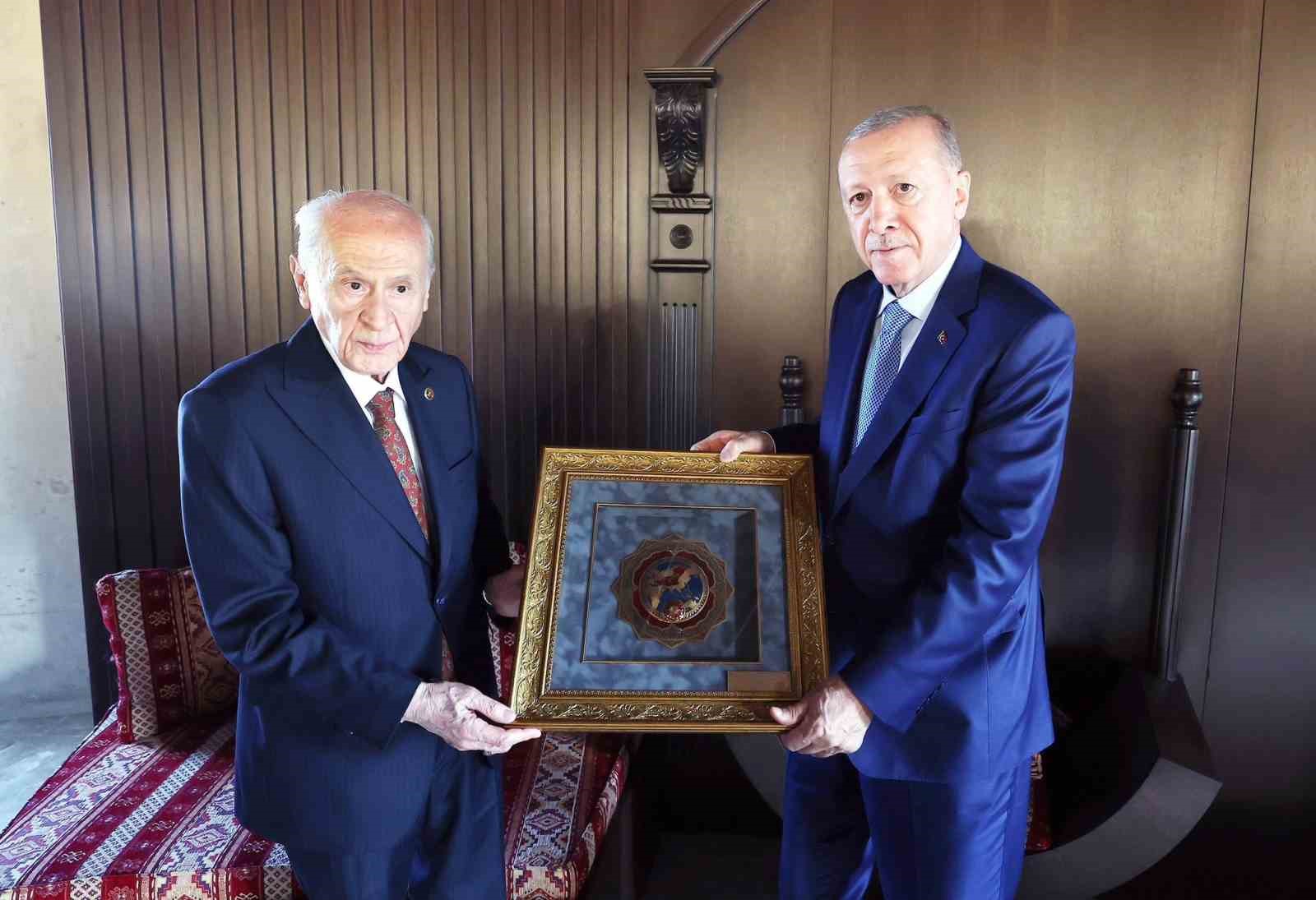 Erdoğan, MHP Genel Başkanı Bahçeli ile bir araya geldi