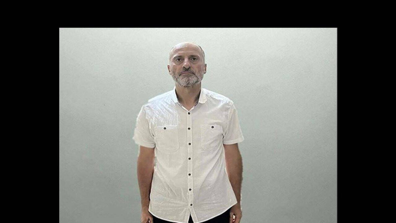 FETÖ’cü Adil Öksüz’ün yurt dışına kaçmasını sağlayan şüpheli yakalandı