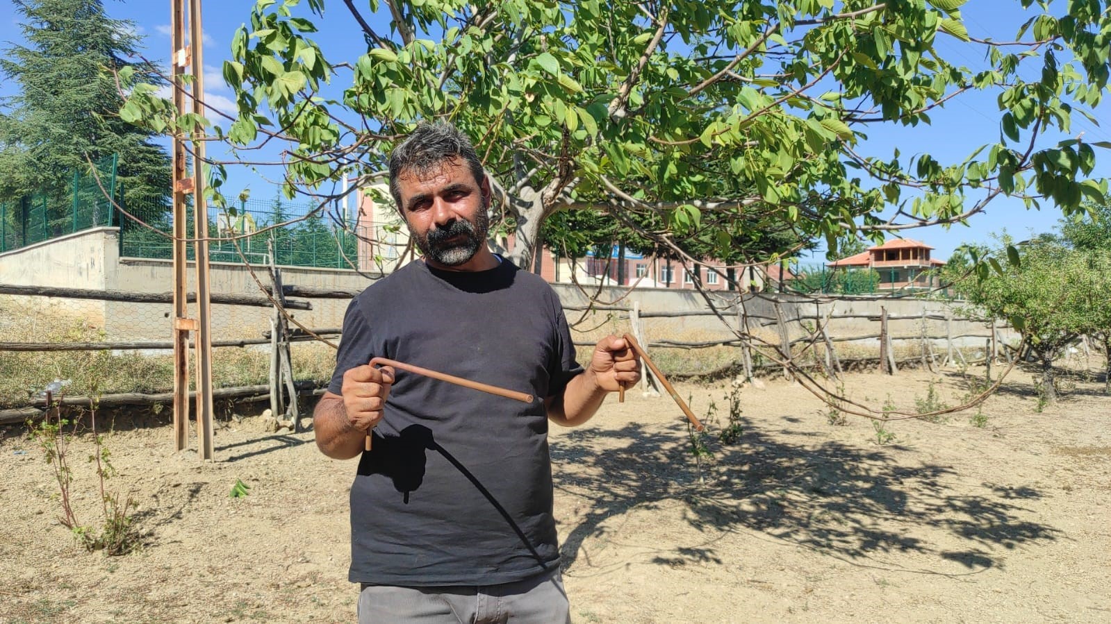 İhtiyacı olan tek şey bakır çubuk: 2 bin vatandaşa buldu