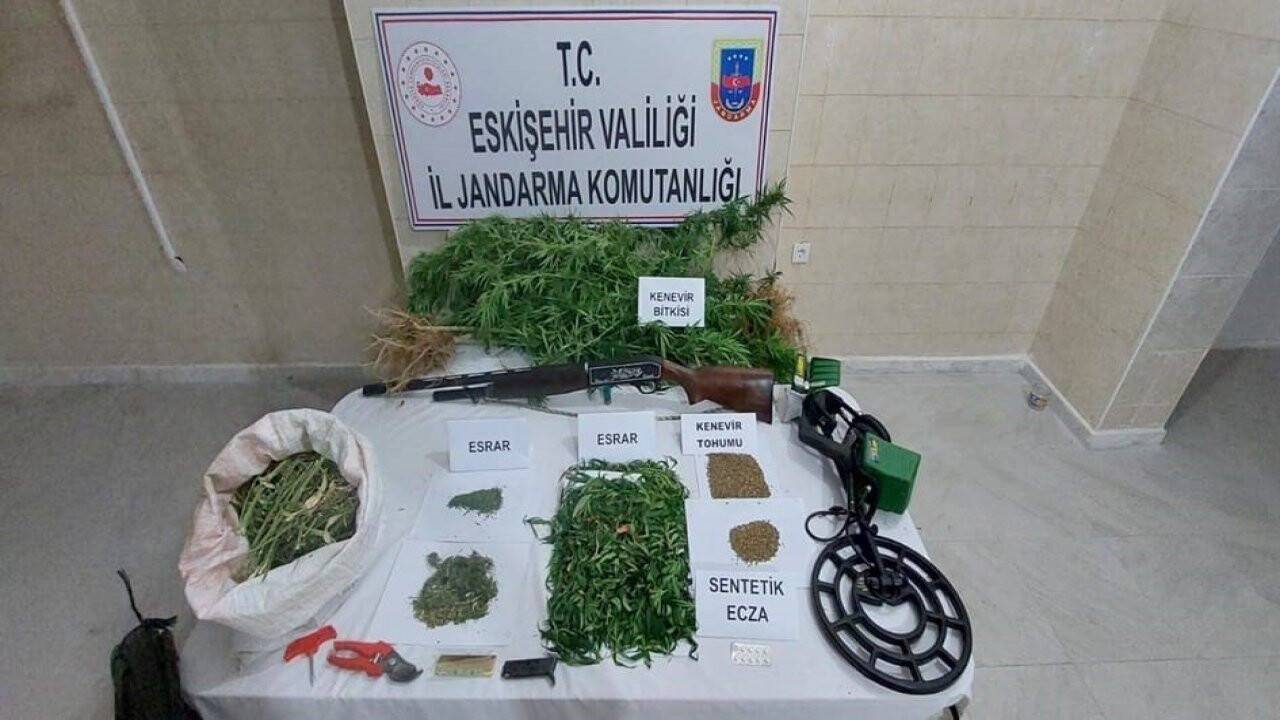 Sahte polis kimlikli uyuşturucu taciri yakalandı!