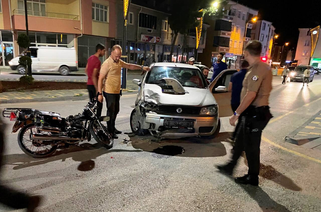 Konya’da otomobil ile motosiklet çarpıştı!