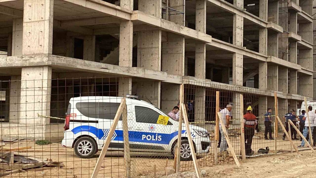 Konya'da inşaattan düşen usta hayatını kaybetti