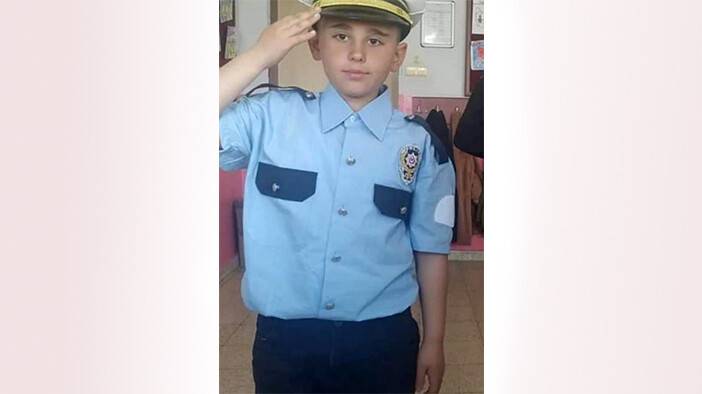 Traktörün arka tekerine sıkışan 10 yaşındaki çocuk hayatını kaybetti