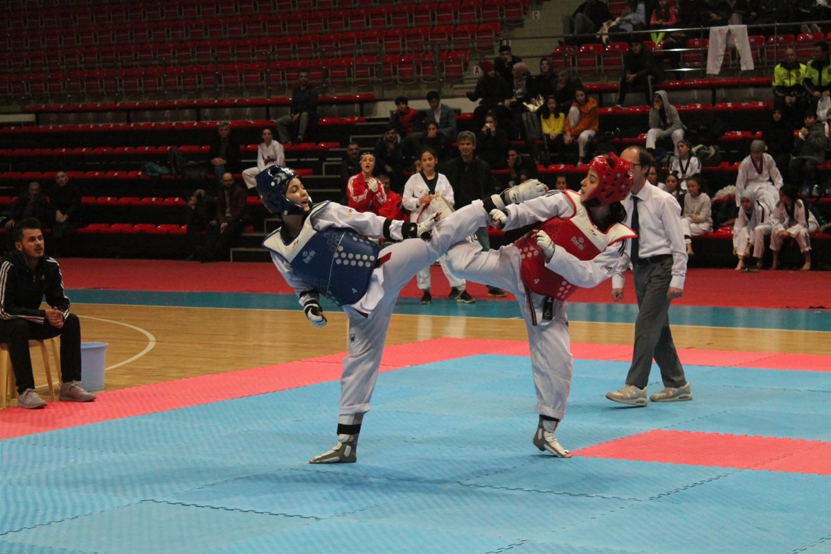 Ümitler Taekwondo Şampiyonası heyecanı Konya'da