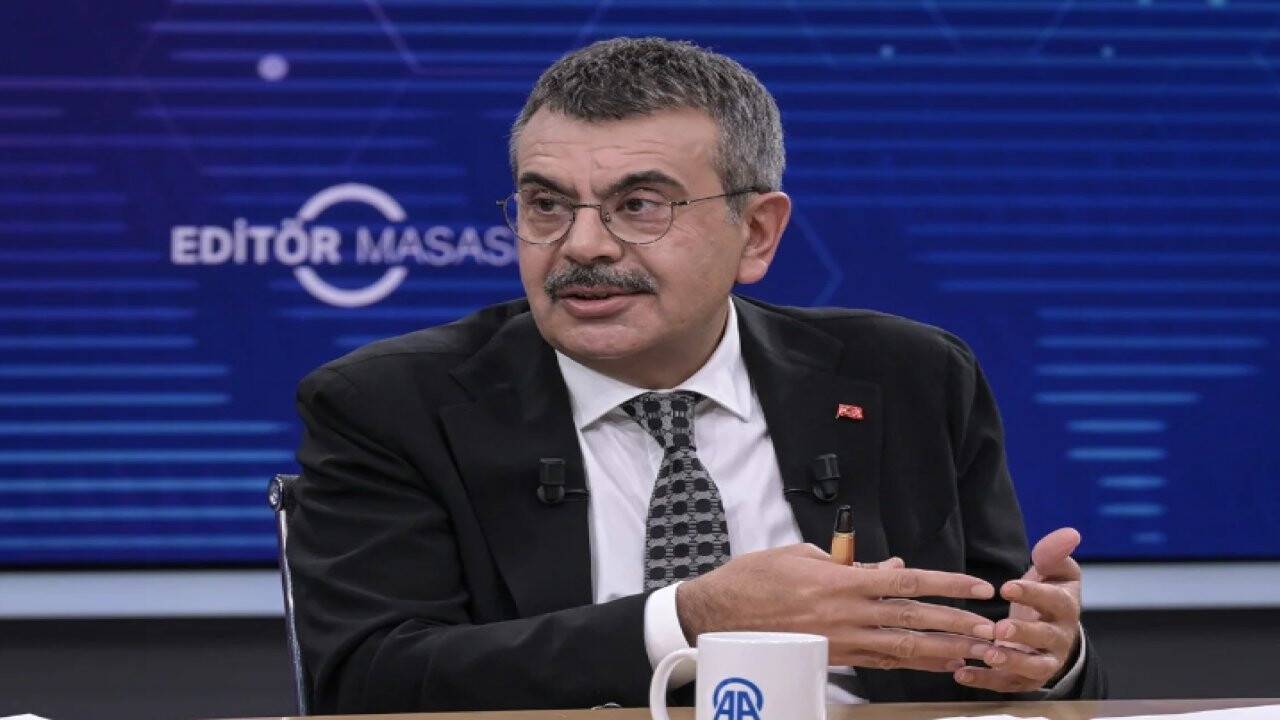Yusuf Tekin: "Sınıf annesi benzeri uygulamalara izin vermedik"