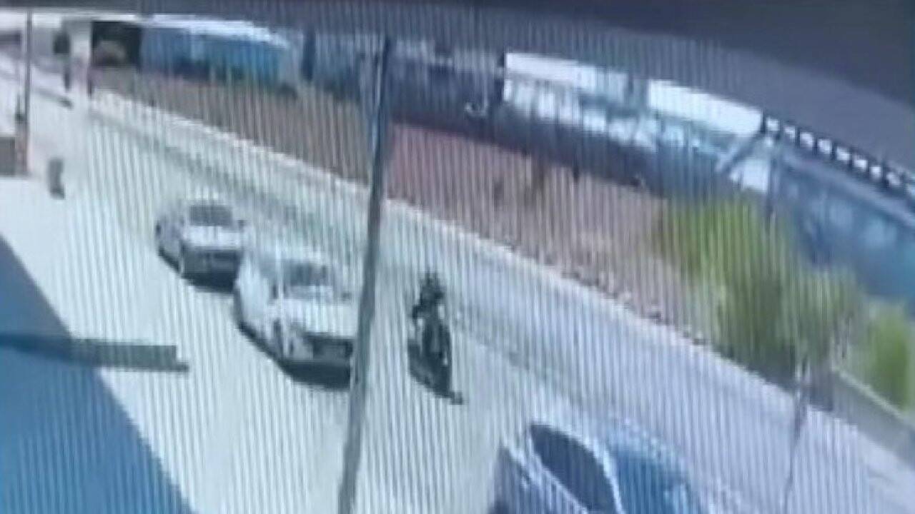 MHP’li belediye başkanın kardeşinin aracının kurşunlanması güvenlik kamerasında