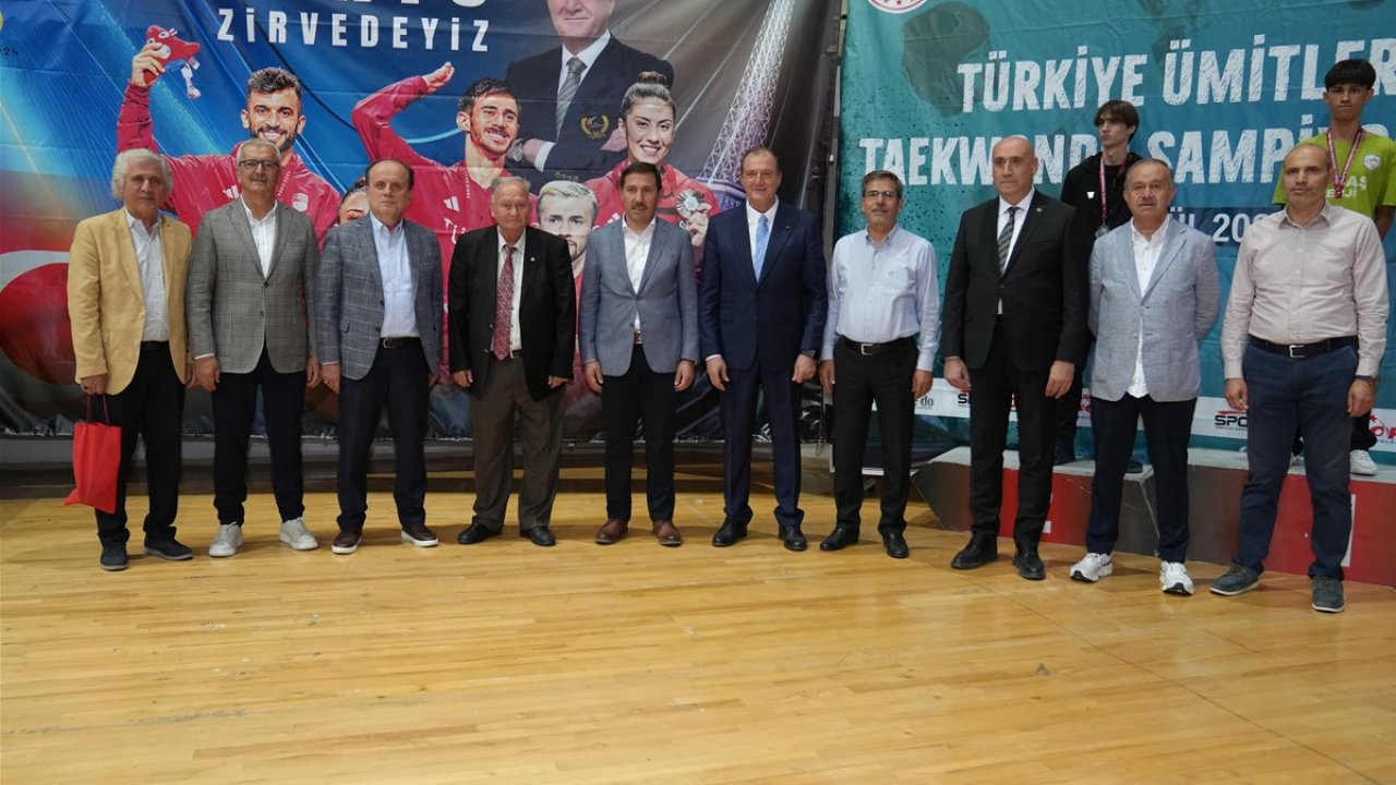 Ümitler Taekwondo Şampiyonası’nın açılış seremonisi gerçekleştirildi