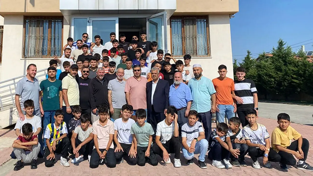 Konya'da depremzede hafızlık öğrencilerinin başarı hikayesi