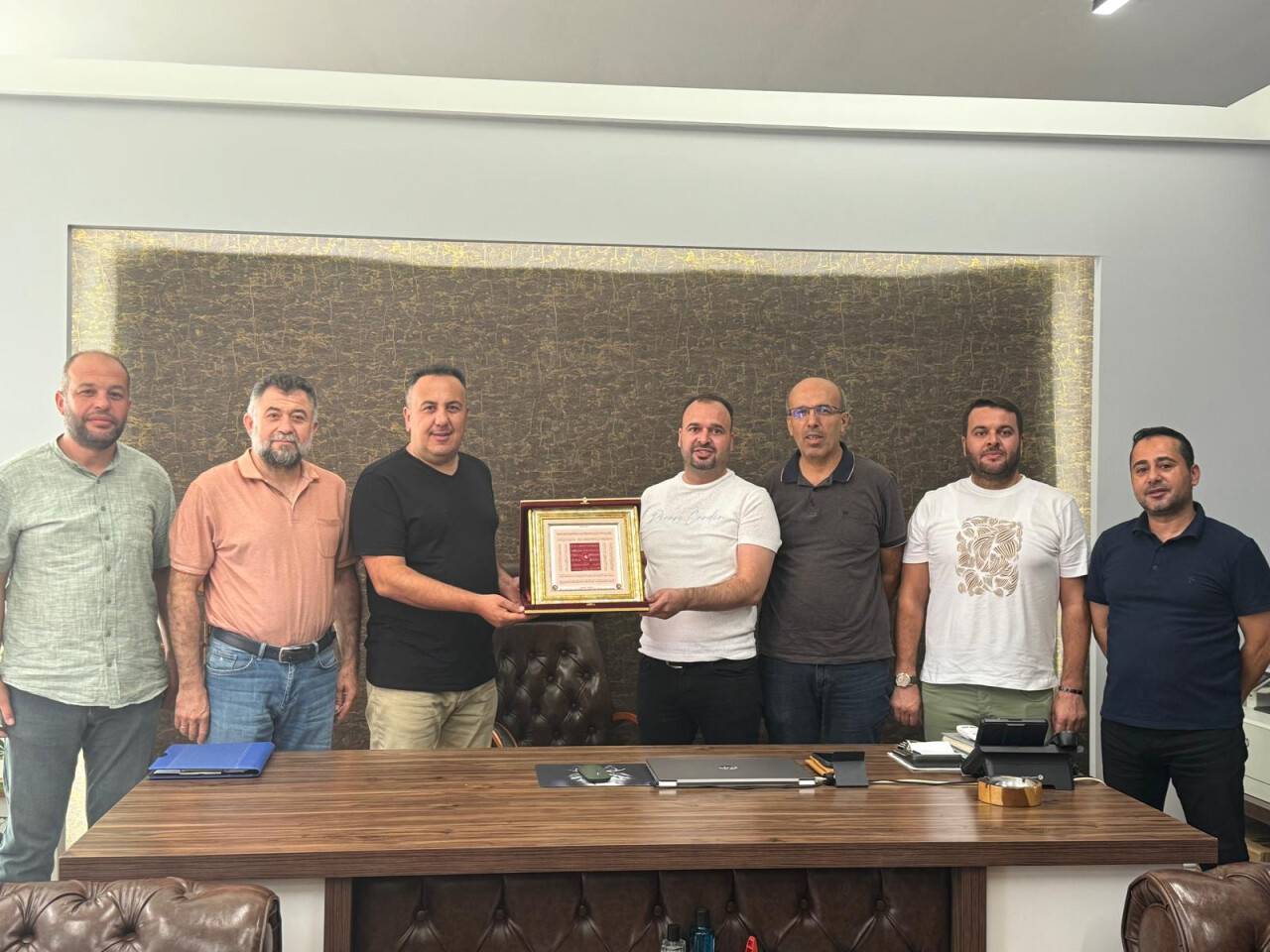 Başkan Ünlügül'den sektör tedarikçilerine ve üyelere ziyaret