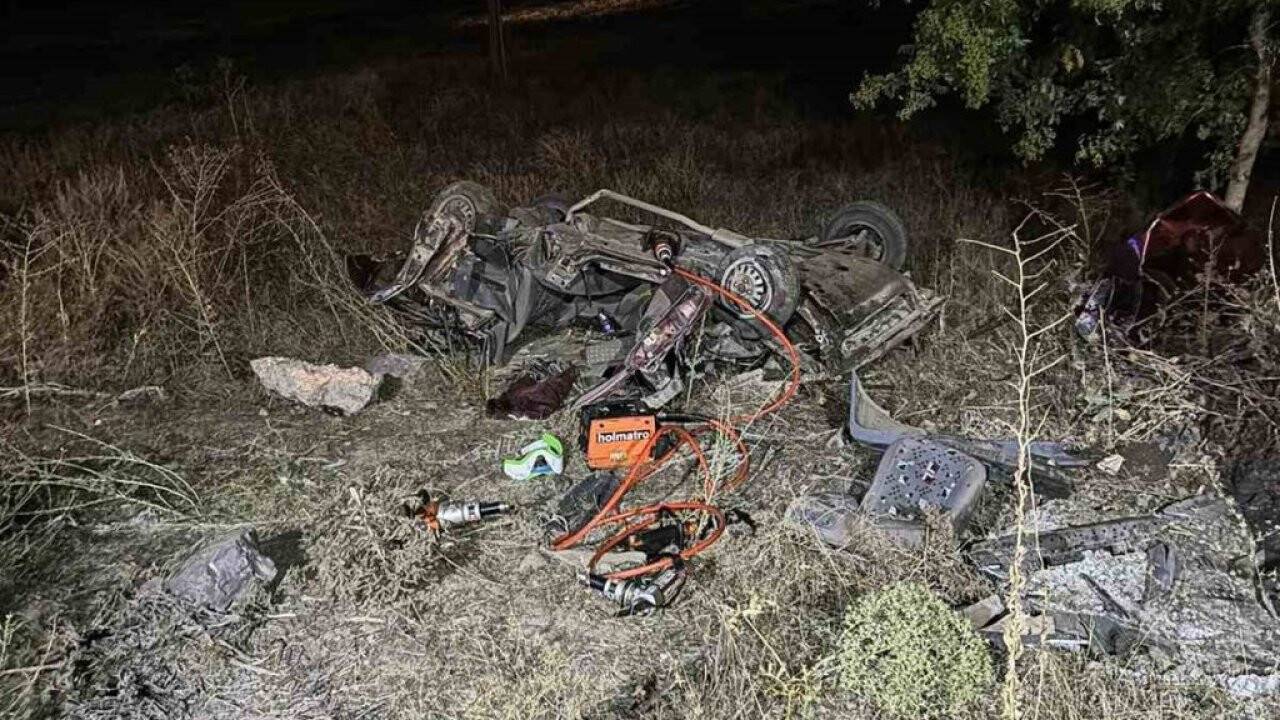 İki otomobilin çarpıştığı feci kaza: 2 ölü, 3 yaralı