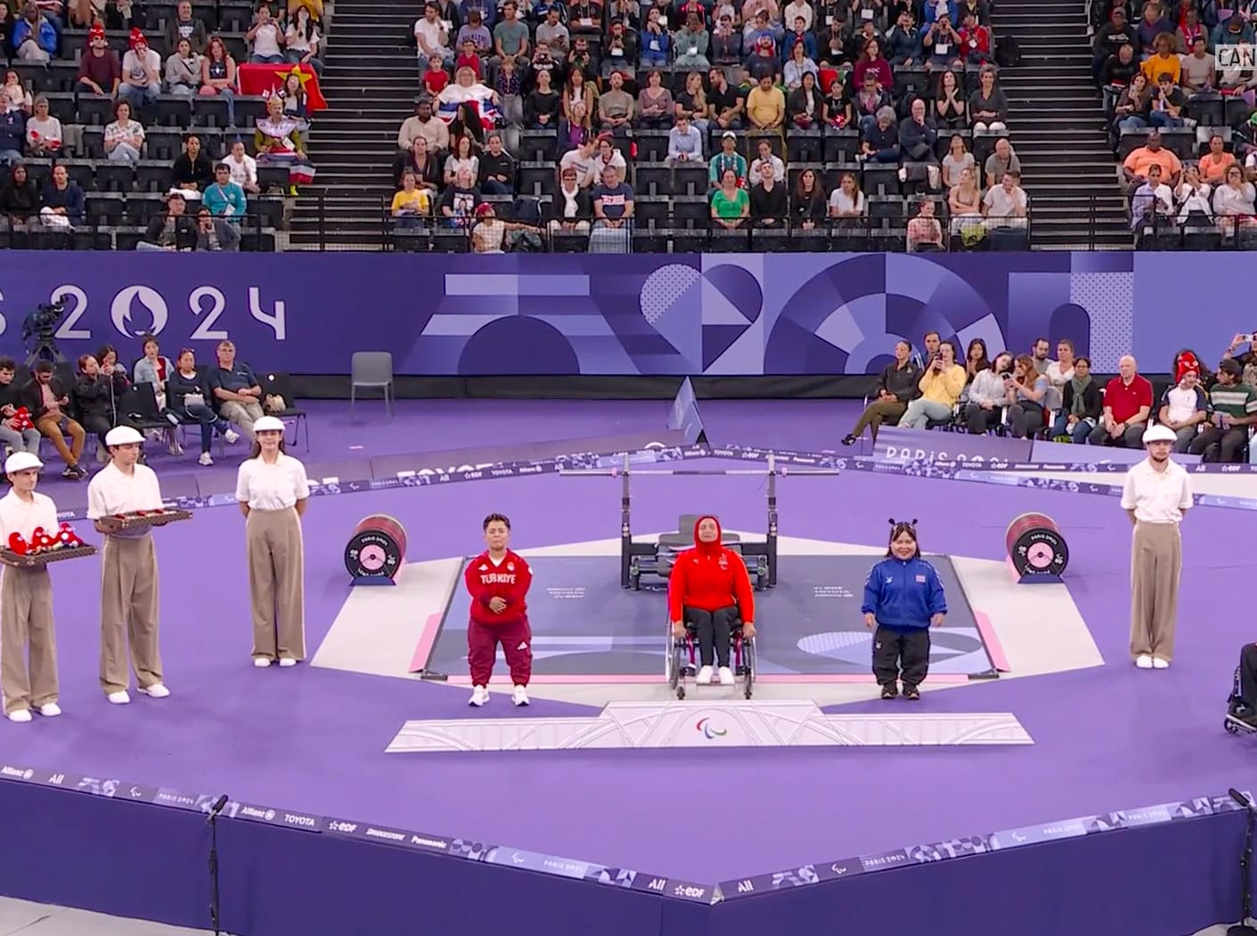 Milli sporcu Besra, Paris Olimpiyatları'nda gümüş madalya kazandı