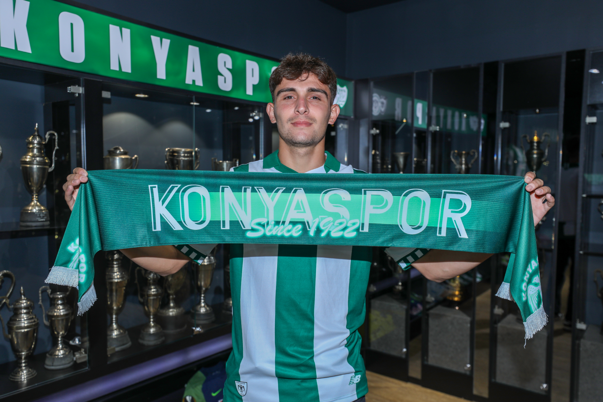 Konyaspor transfer etti, kiraladı