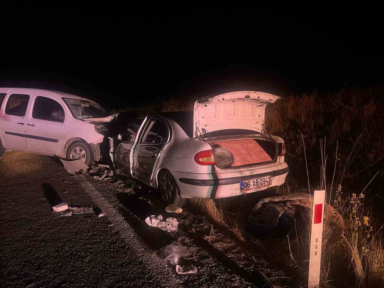 Kahramanmaraş’ta ticari araç ile otomobil çarpıştı: 11 yaralı