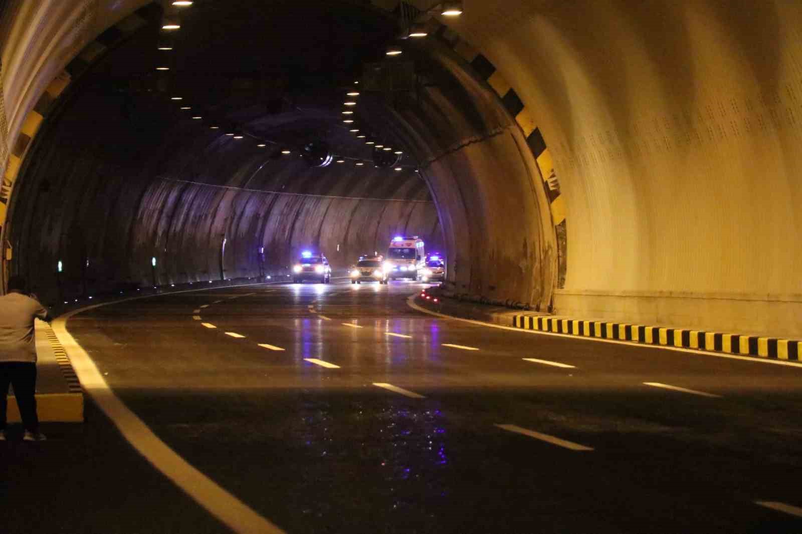 Bolu Dağı Tüneli trafiğe açıldı: Trafik çilesi bitti