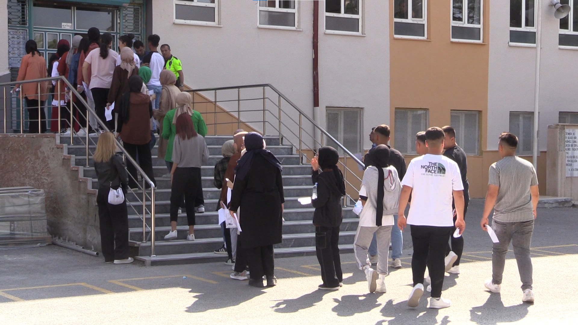 Çumra Belediyesi'nden üniversite öğrencilerine eğitim desteği