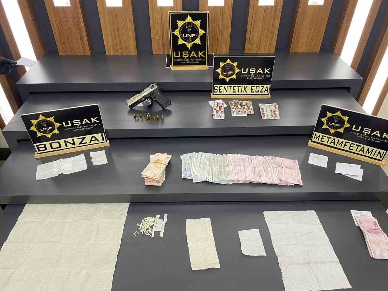 Uşak’taki uyuşturucu operasyonunda 9 şüpheli tutuklandı