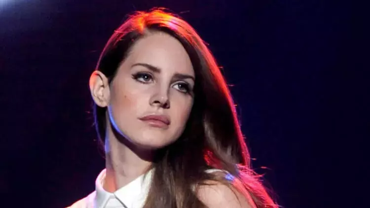 Lana Del Rey evlendi