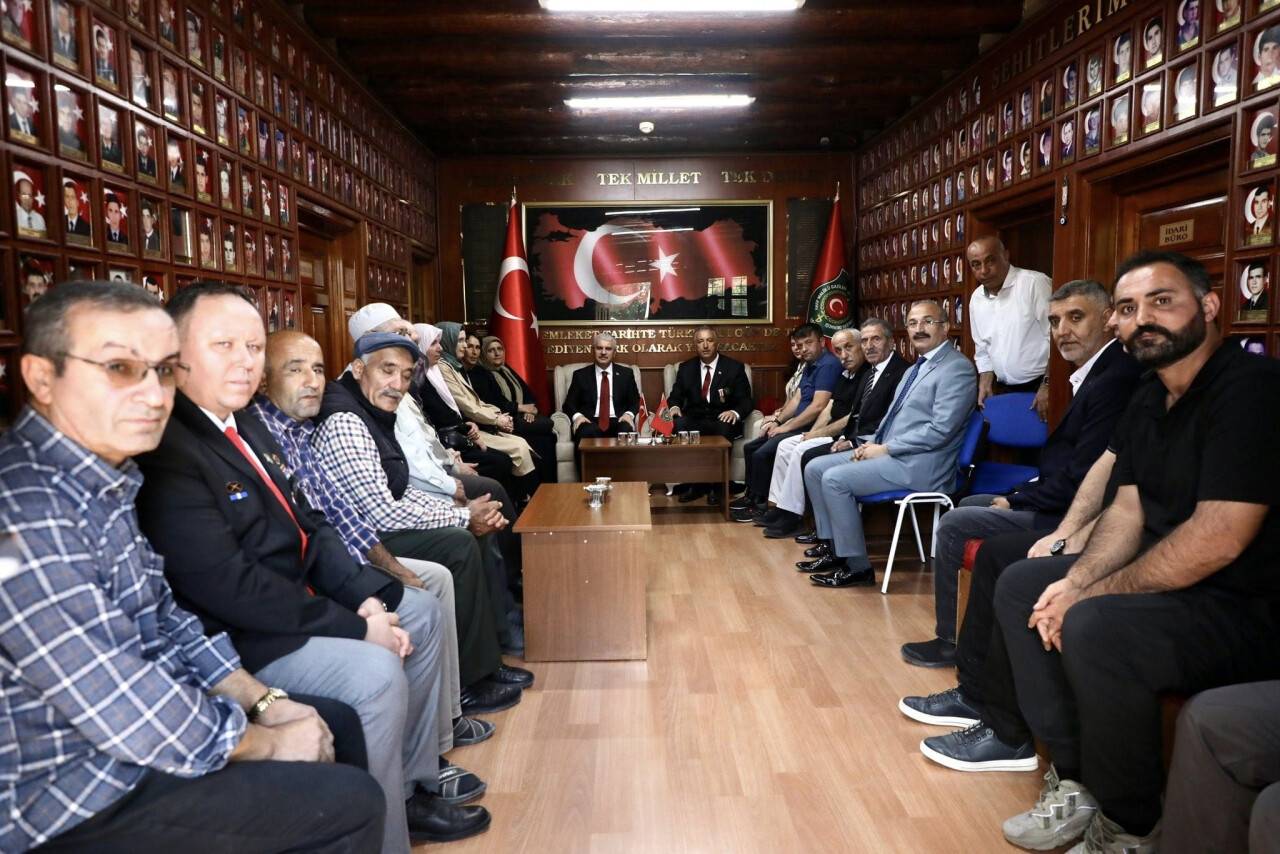 Vali Akın’dan şehit aileleri ve gazilere ziyaret