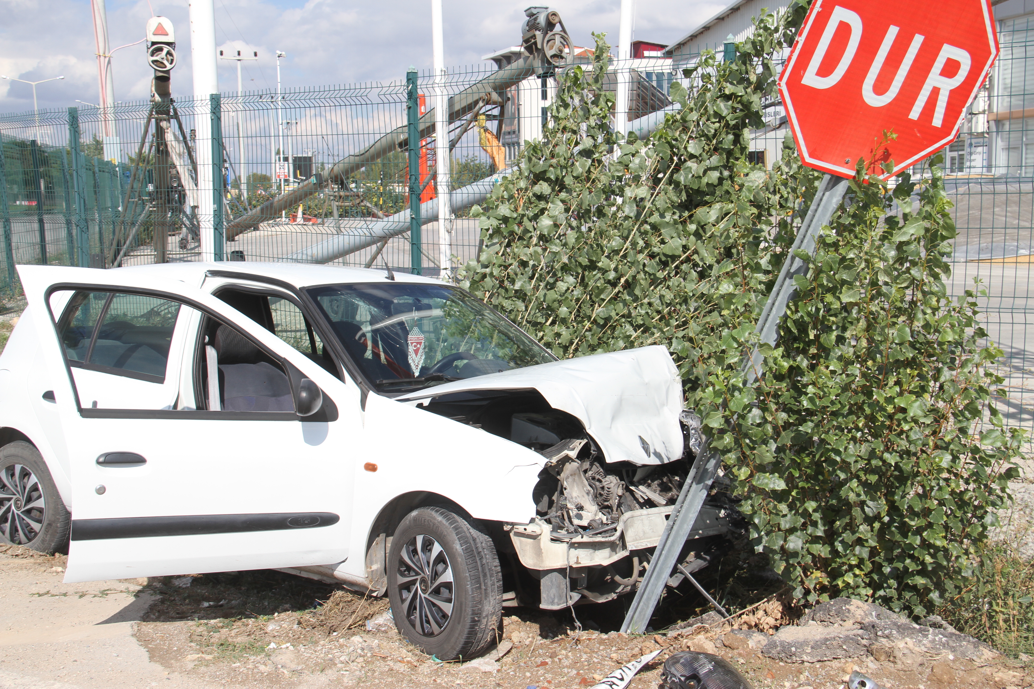 Konya'da kaza: Kavşakta çarpıştılar: 3 yaralı