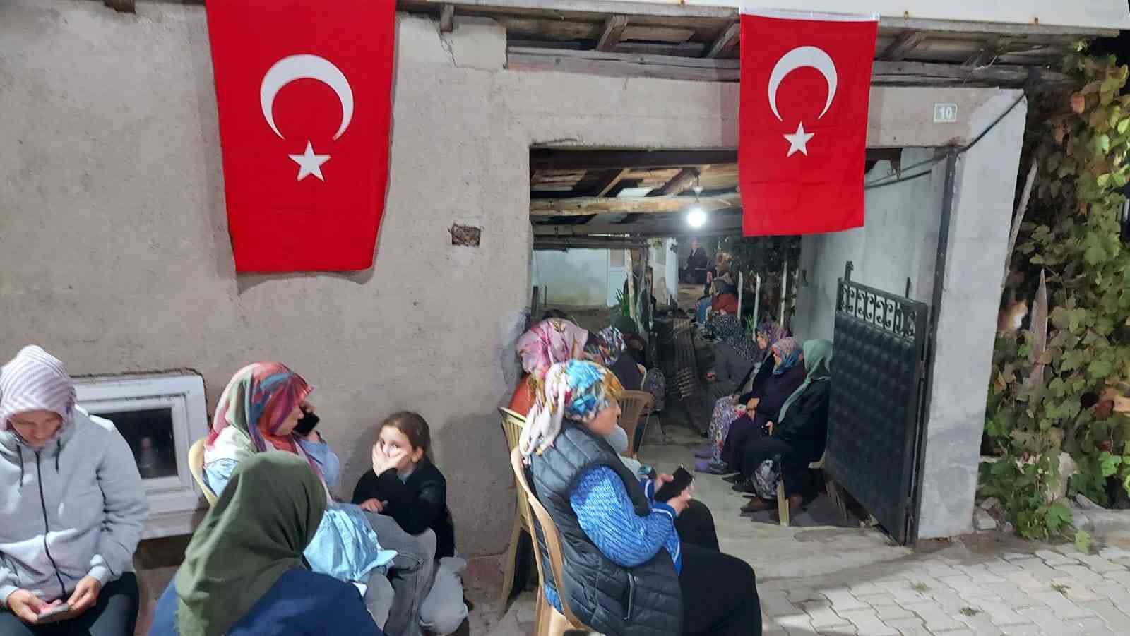 Çanakkale’ye şehit ateşi düştü