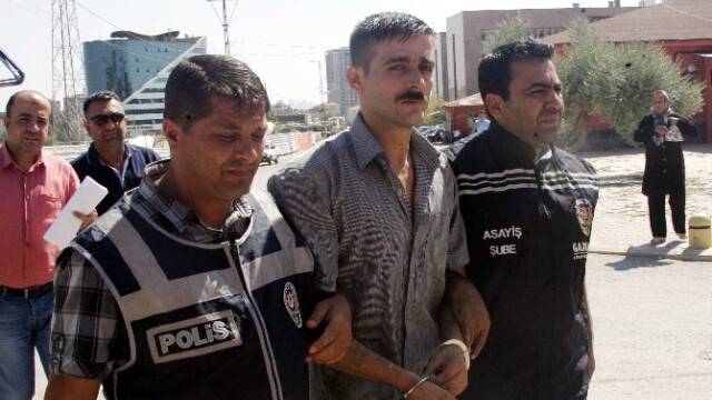 Cezaevinden Çıktı, Kız Kardeşini Öldürdü