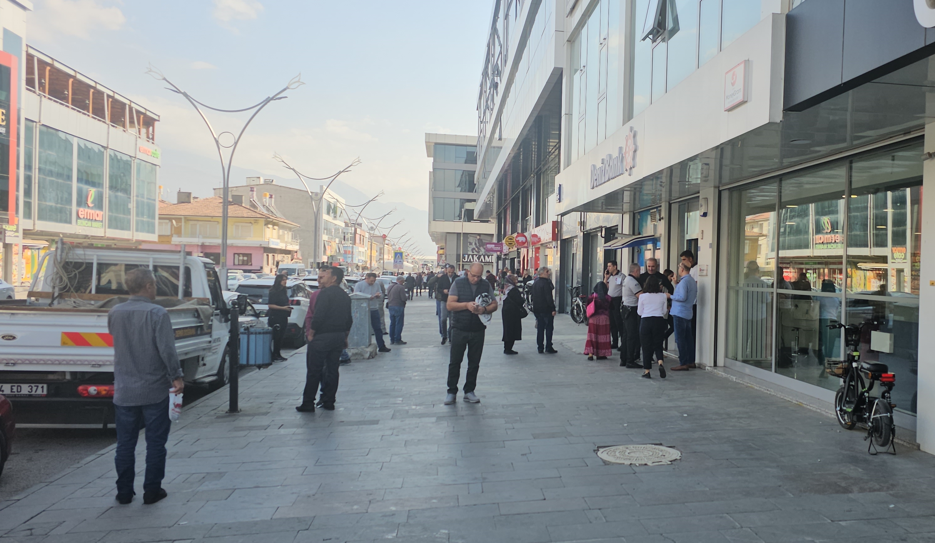 Malatya'daki deprem Erzincan'da da hissedildi