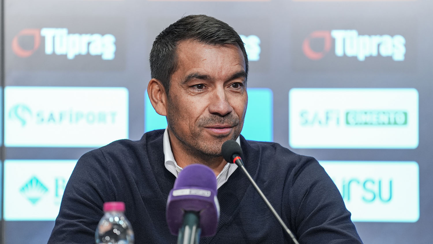 Bronckhorst'tan  Konyaspor maçı sonrası şampiyonluk açıklaması