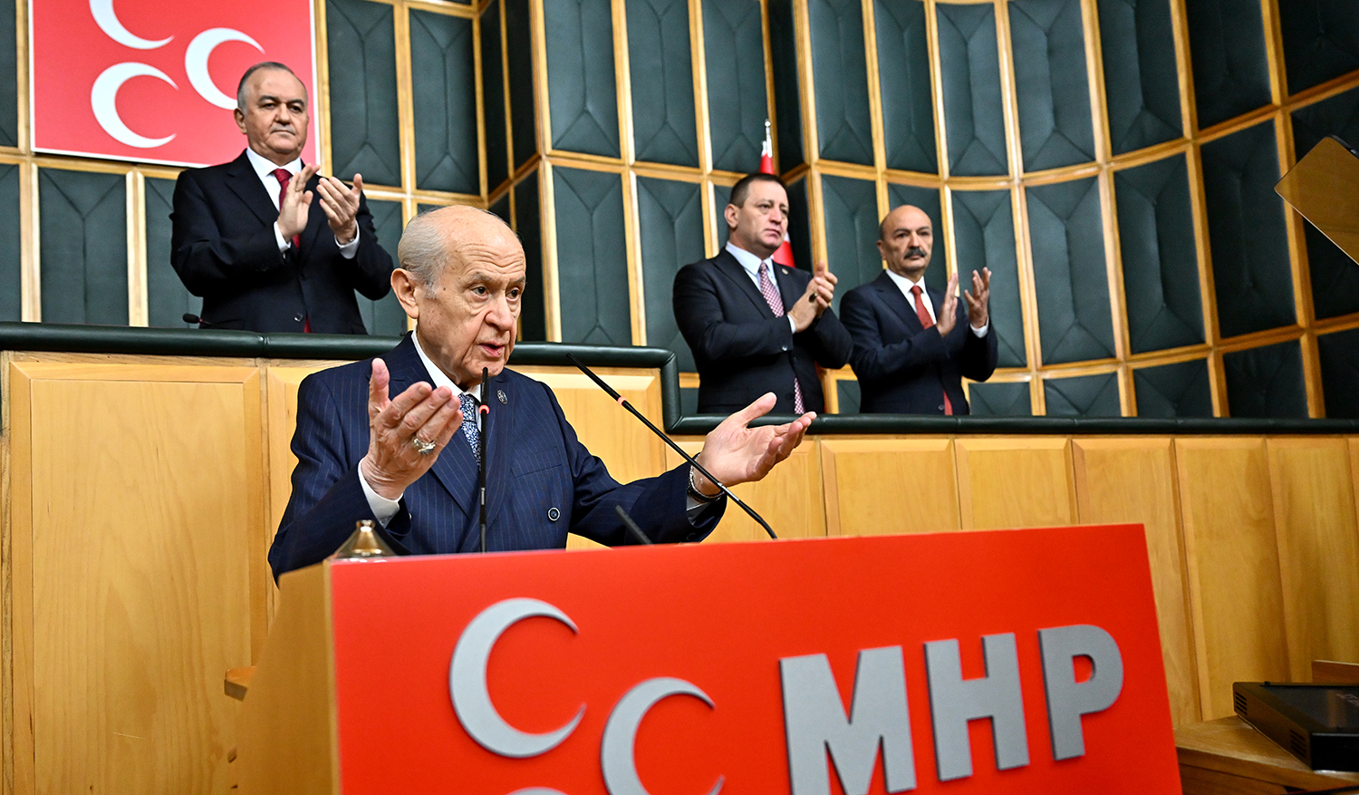 MHP Lideri Bahçeli ezber bozmaya devam ediyor: "Terörist başı gelsin TBMM'de konuşsun örgütün lağvedildiğini haykırsın!"