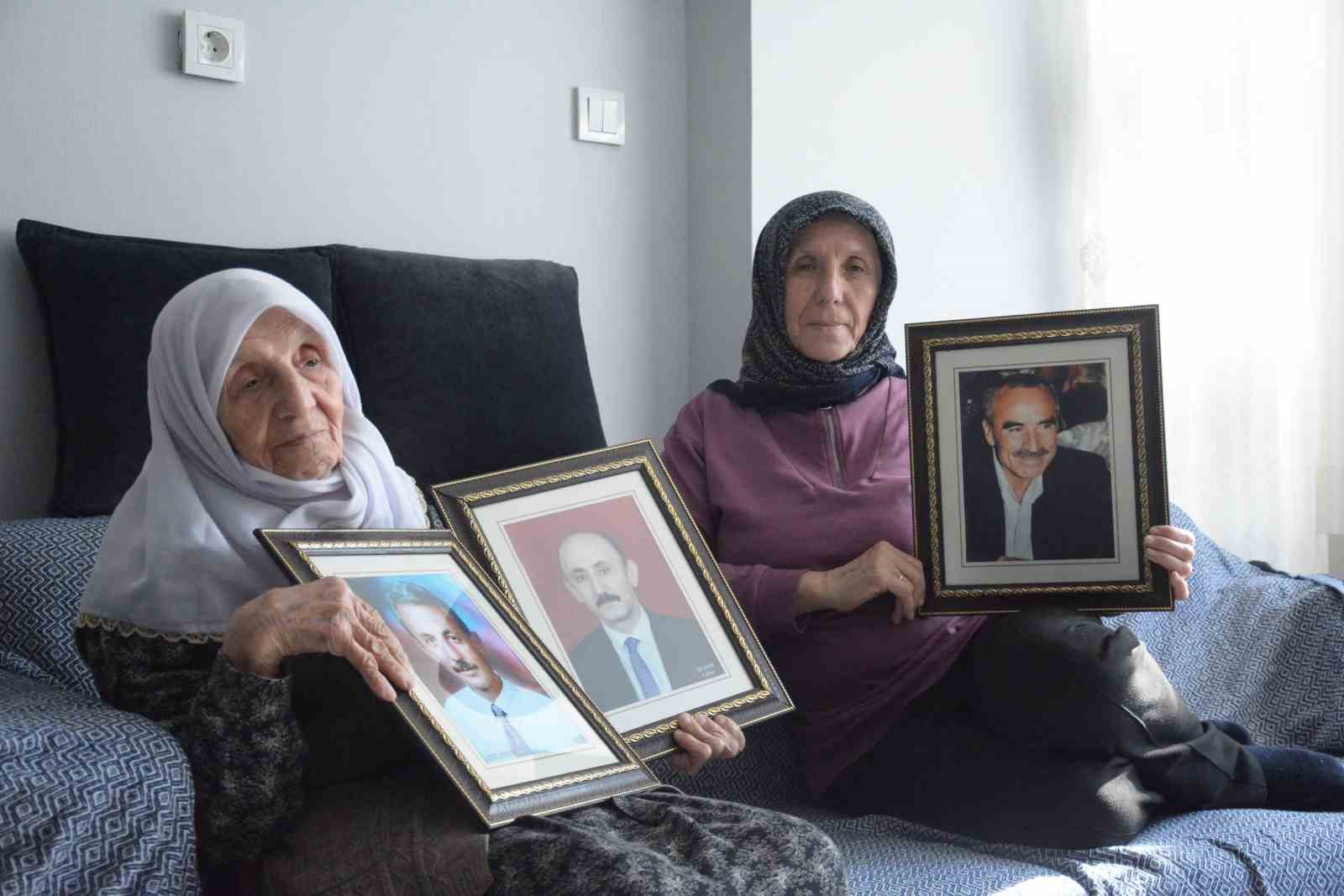 15 Temmuz şehidinin eşi rüyasında Güleni gördü: 'Sopanın ucunda, ateşe batırıyorlar'