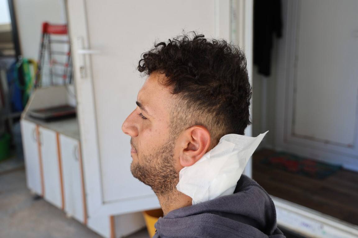 Yorgun mermi can alıyordu: 2 santimle kurtuldu