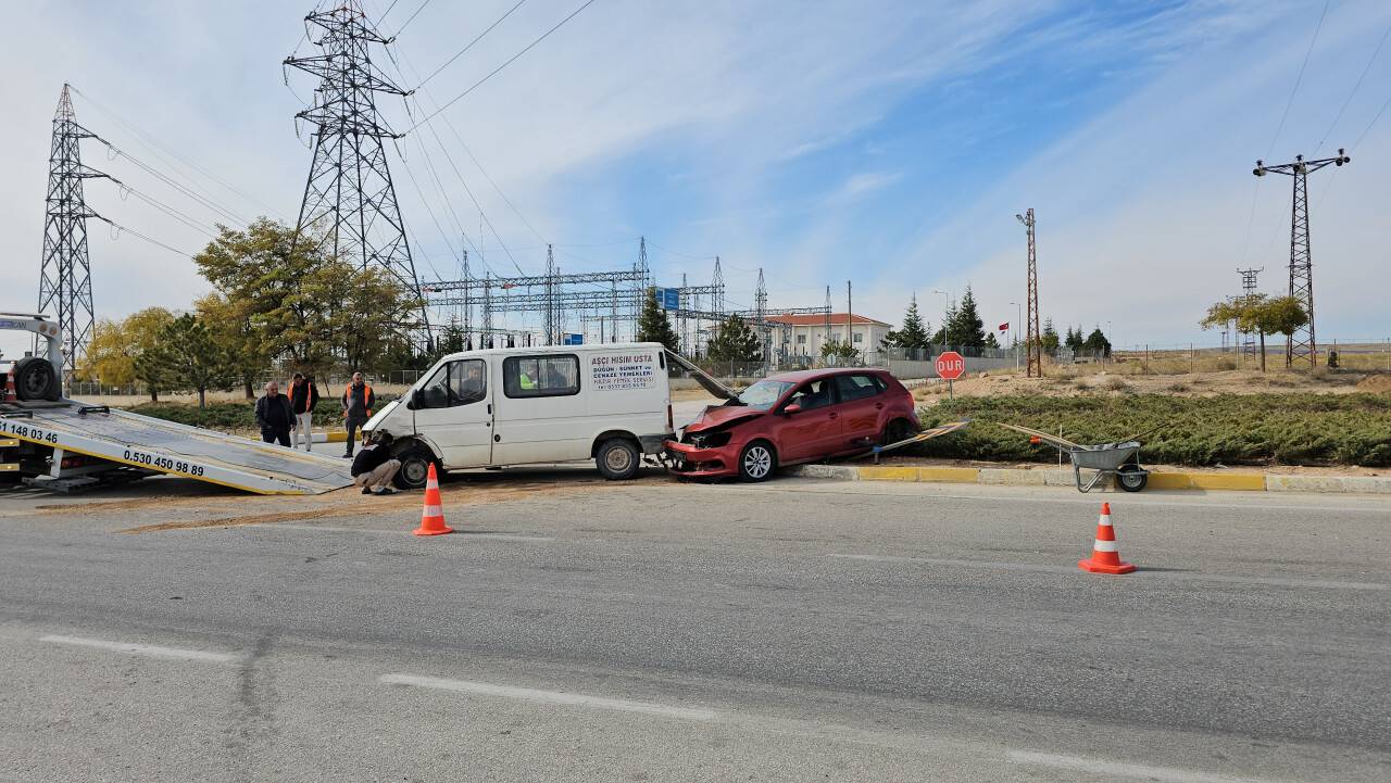 Kulu'da 2 kaza: 5 yaralı
