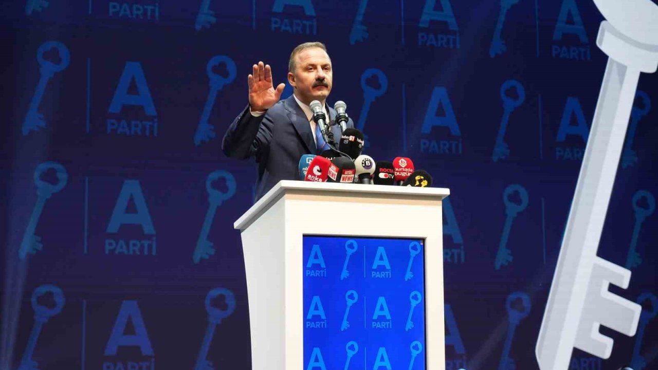 Yavuz Ağıralioğlu, Anahtar Parti’nin tanıtımını gerçekleştirdi