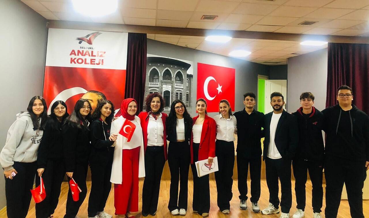 Analiz Kolejinde Cumhuriyet Bayramı coşkuyla kutlandı