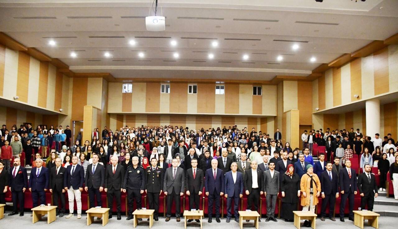 Konya'nın ilçesinde  29 Ekim coşkuyla kutlandı