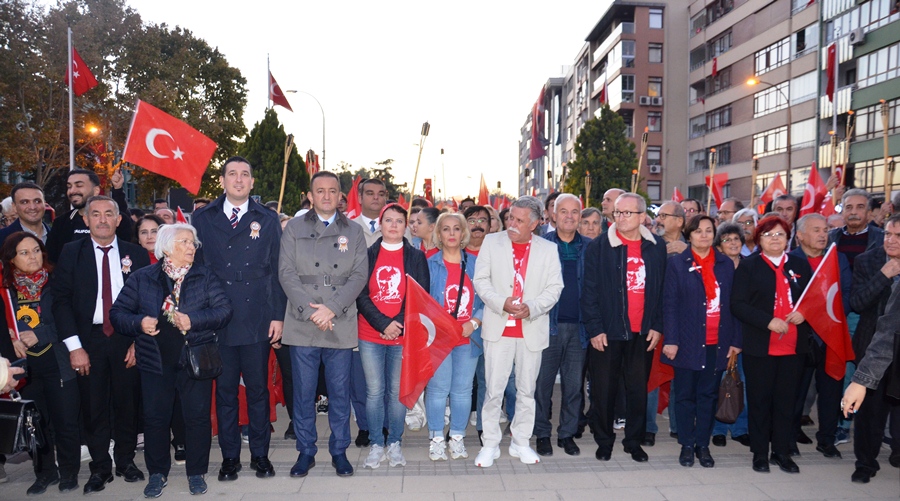 Konyalılardan Büyük Cumhuriyet Yürüyüşüne yoğun katılım